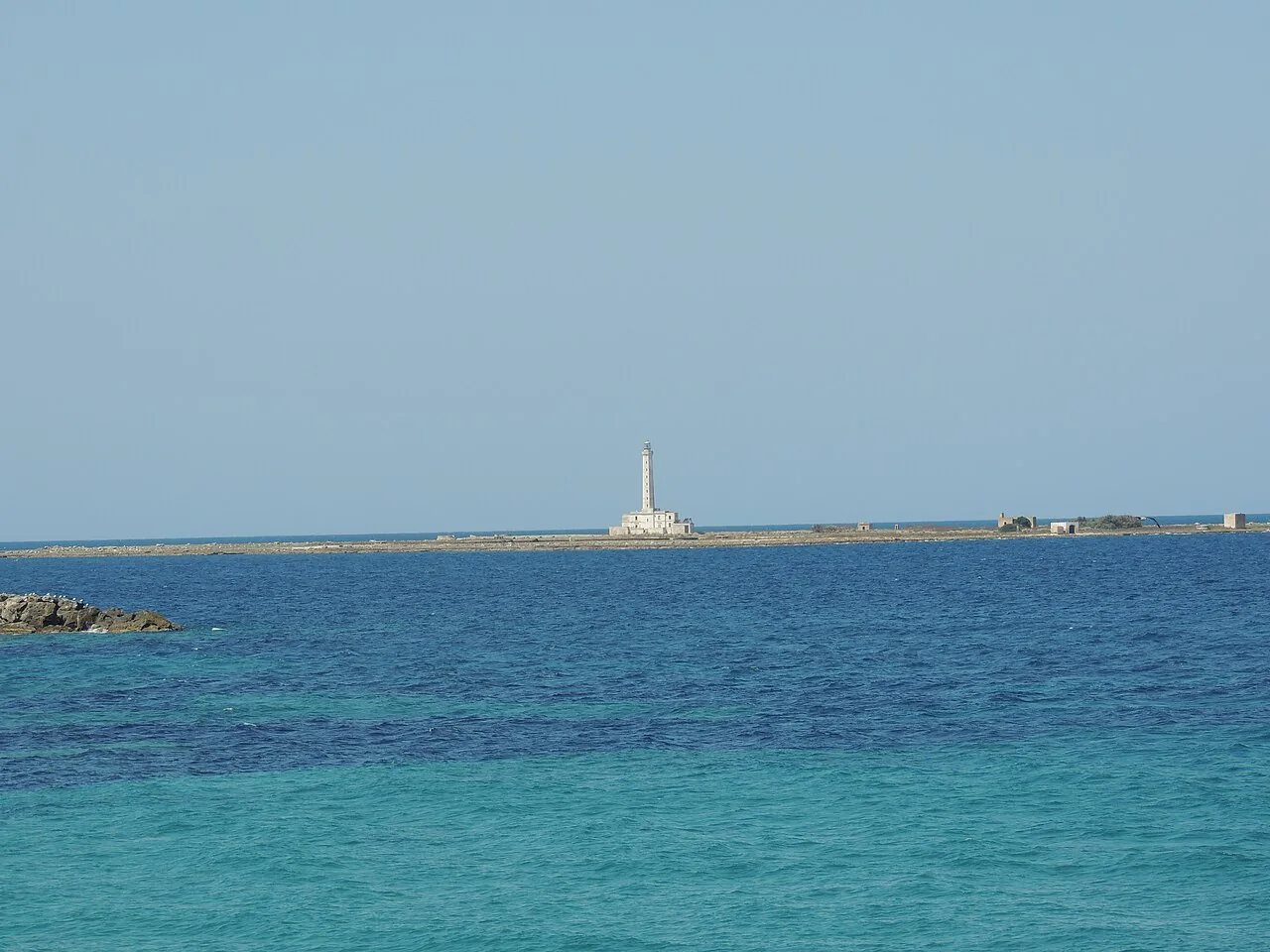 Die Isola di Sant’Andrea mit ihrem Leuchtturm vor Gallipoli.